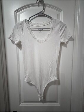 Hollister White Ribbed Lace-Trim V-Neck Bodysuit